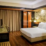 Lara Hotel 3*