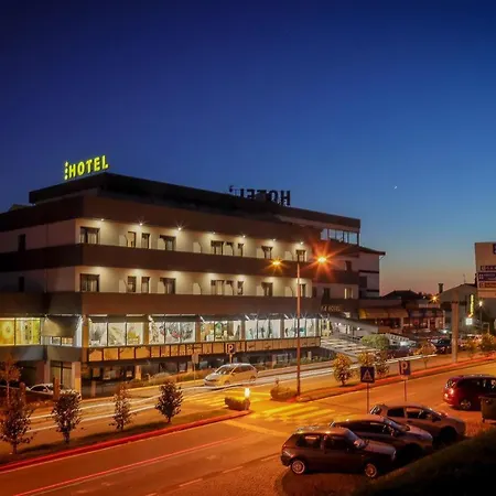 Otel Lara 3*