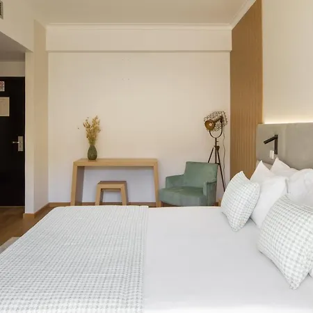 Lara Hotel 3*