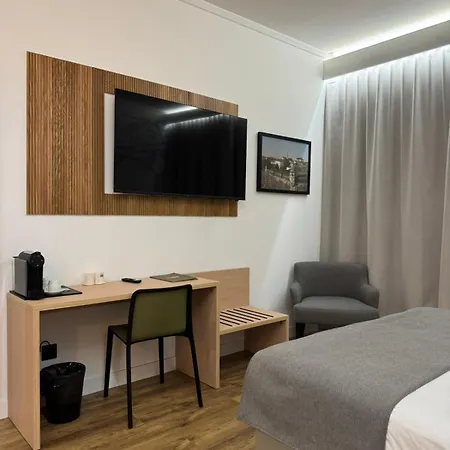 Lara Hotel 3*