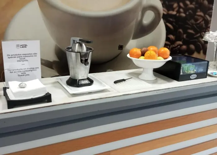 Lara מלון ואלנסה